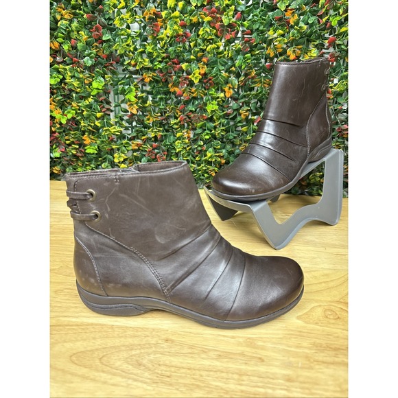 Clarks Shoes - Clarks Collection Zip Side Leather Mid Rise Boots 26102919 Brown Women's 8 GUC